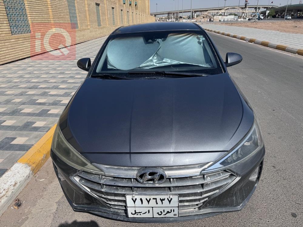 هیوندای ئەلەنترا